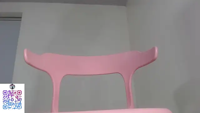 Snapshot of Kitty_Mifl chatting on February 1, 2026, 10:57 am Kitty Mifl online show from February 1, 2026, 10:57 am