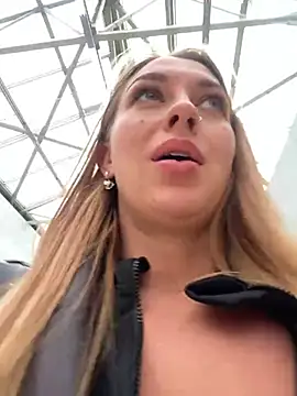 Sweet   Emily online show from March 10, 2025, 1:32 pm