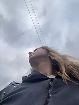 Sweet   Emily online show from October 6, 2025, 1:12 pm