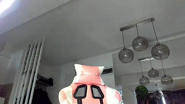 Snapshot of IreneVON chatting on March 1, 2026, 5:40 am IreneVON online show from March 1, 2026, 5:40 am