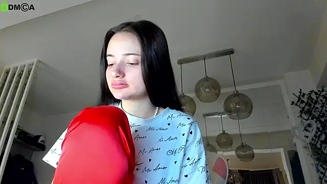 Snapshot of IreneVON chatting on April 3, 2026, 3:35 am IreneVON online show from April 3, 2026, 3:35 am