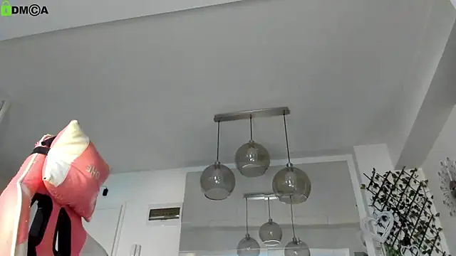 Snapshot of IreneVON chatting on April 9, 2026, 4:25 am IreneVON online show from April 9, 2026, 4:25 am