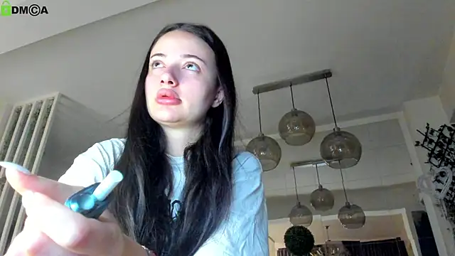 Snapshot of IreneVON chatting on March 19, 2026, 4:01 am IreneVON online show from March 19, 2026, 4:01 am