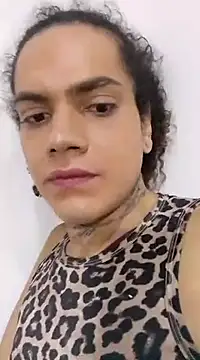 Snapshot of aleja_mistress_ chatting on March 2, 2025, 10:47 am aleja mistress online show from March 2, 2025, 10:47 am