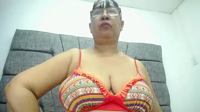 Snapshot of MilfPleasure chatting on April 14, 2026, 6:13 pm MilfPleasure online show from April 14, 2026, 6:13 pm