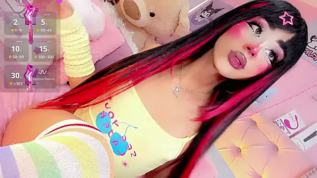 Cute Roxxy online show from March 13, 2026, 2:22 pm