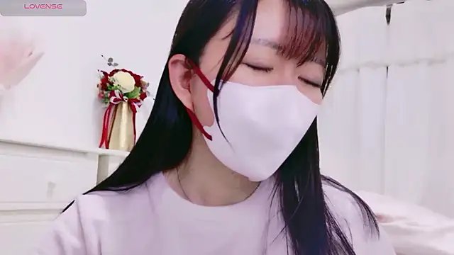 maii- online show from April 12, 2026, 6:00 pm