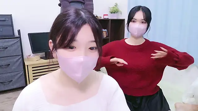 Snapshot of HaruruHappy chatting on March 13, 2025, 2:44 pm HaruruHappy online show from March 13, 2025, 2:44 pm