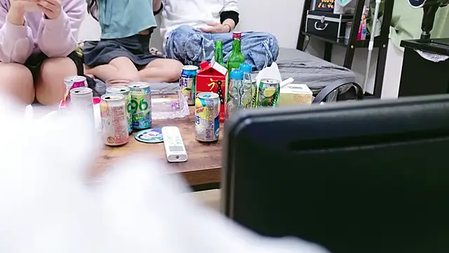 Snapshot of HaruruHappy chatting on January 28, 2025, 5:03 pm HaruruHappy online show from January 28, 2025, 5:03 pm