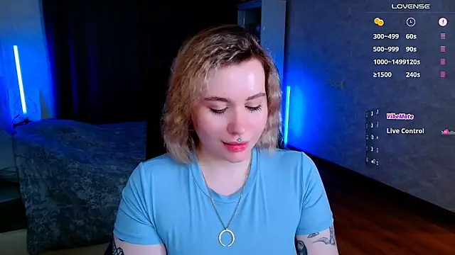 Snapshot of Blueberry-baby chatting on March 7, 2025, 12:15 am Blueberry-baby online show from March 7, 2025, 12:15 am