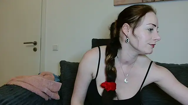 Jasmin-White online show from February 7, 2026, 3:31 pm