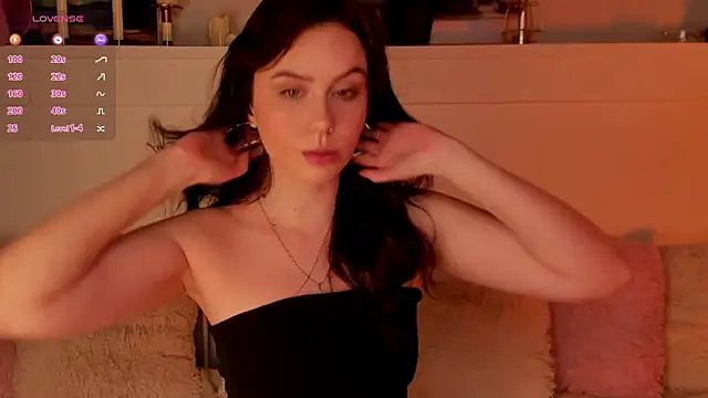 Snapshot of UnaMedison chatting on March 18, 2026, 9:34 am UnaMedison online show from March 18, 2026, 9:34 am