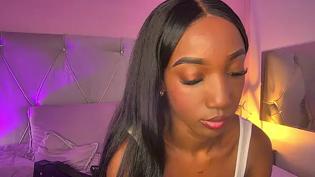 Snapshot of FiorelaLenin chatting on February 25, 2026, 6:19 pm FiorelaLenin online show from February 25, 2026, 6:19 pm