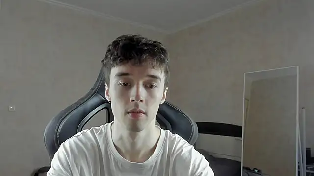 Snapshot of MasonWarholl chatting on February 15, 2026, 3:00 pm MasonWarholl online show from February 15, 2026, 3:00 pm