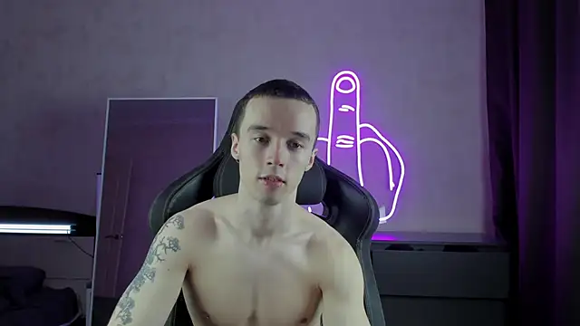 Snapshot of MasonWarholl chatting on January 10, 2025, 4:33 am MasonWarholl online show from January 10, 2025, 4:33 am