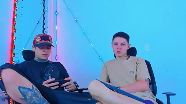 Snapshot of HOT_boy2025 chatting on October 19, 2025, 1:19 am HOT boy2025 online show from October 19, 2025, 1:19 am