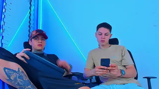 Snapshot of HOT_boy2025 chatting on October 15, 2025, 12:09 am HOT boy2025 online show from October 15, 2025, 12:09 am