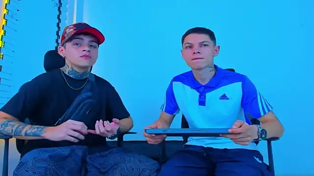 Snapshot of HOT_boy2025 chatting on November 14, 2025, 2:04 am HOT boy2025 online show from November 14, 2025, 2:04 am