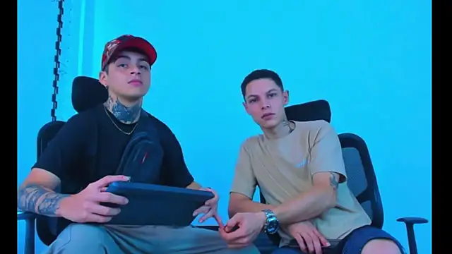 Snapshot of HOT_boy2025 chatting on November 17, 2025, 2:26 am HOT boy2025 online show from November 17, 2025, 2:26 am