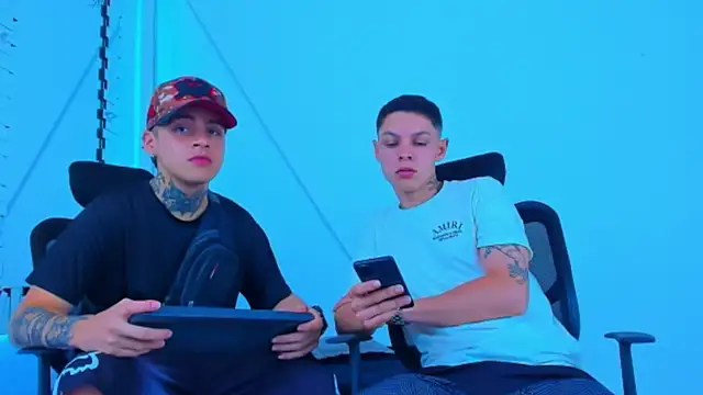 Snapshot of HOT_boy2025 chatting on November 4, 2025, 10:02 pm HOT boy2025 online show from November 4, 2025, 10:02 pm