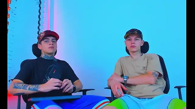 Snapshot of HOT_boy2025 chatting on November 20, 2025, 3:18 am HOT boy2025 online show from November 20, 2025, 3:18 am