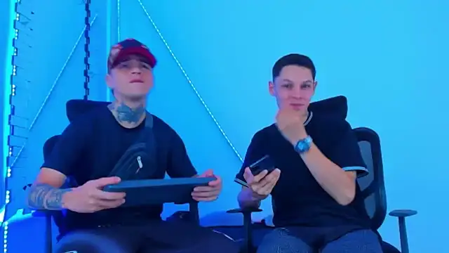 Snapshot of HOT_boy2025 chatting on November 1, 2025, 7:30 pm HOT boy2025 online show from November 1, 2025, 7:30 pm