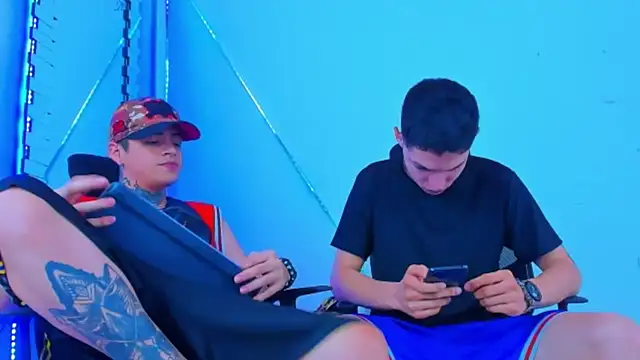 Snapshot of HOT_boy2025 chatting on October 17, 2025, 12:36 am HOT boy2025 online show from October 17, 2025, 12:36 am