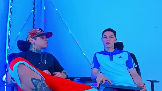 Snapshot of HOT_boy2025 chatting on October 18, 2025, 1:40 am HOT boy2025 online show from October 18, 2025, 1:40 am