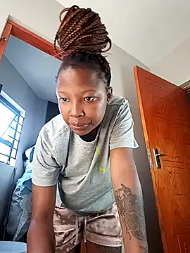 Snapshot of Mayo01_ chatting on October 22, 2025, 5:51 am Mayo01 online show from October 22, 2025, 5:51 am