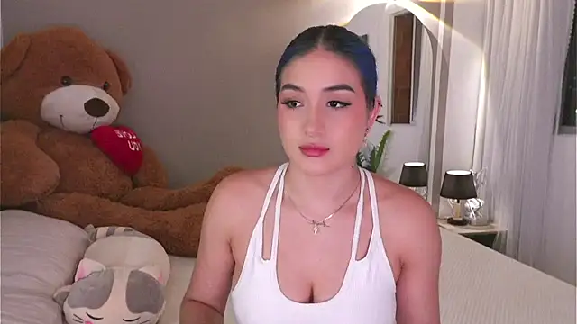 AnnyHizzle online show from October 18, 2025, 2:02 am