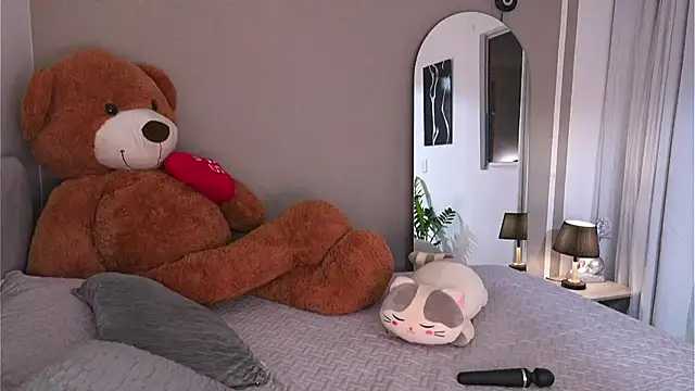 AnnyHizzle online show from October 5, 2025, 3:41 am