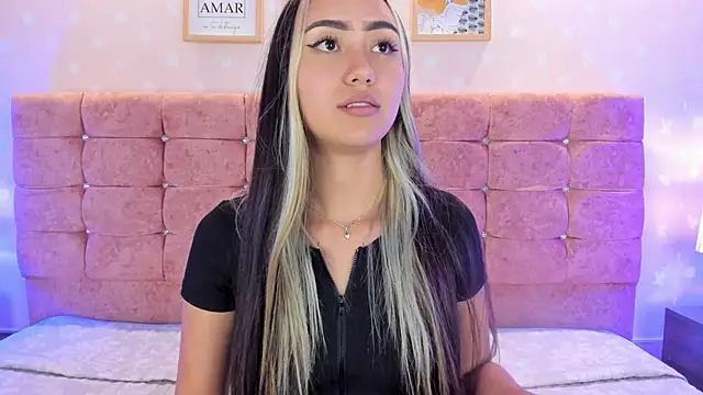Snapshot of liaa_18 chatting on February 5, 2025, 9:36 am liaa 18 online show from February 5, 2025, 9:36 am