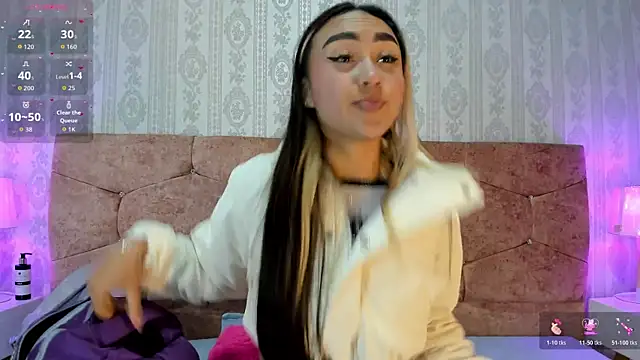 Snapshot of liaa_18 chatting on November 6, 2025, 4:05 am liaa 18 online show from November 6, 2025, 4:05 am