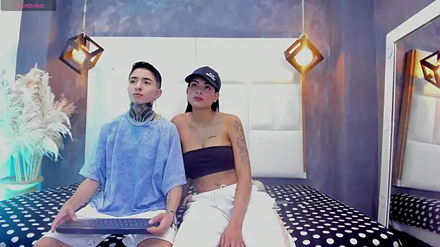 Snapshot of Tinny_and_Candy chatting on October 20, 2025, 12:27 pm Tinny and Candy online show from October 20, 2025, 12:27 pm