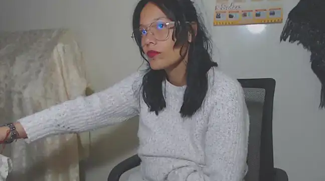 Snapshot of home_vlak chatting on March 10, 2025, 11:55 am home vlak online show from March 10, 2025, 11:55 am
