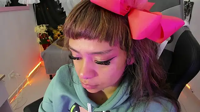 zoesullivan online show from October 26, 2025, 9:31 am