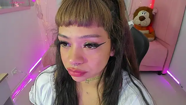 zoesullivan online show from September 22, 2025, 10:32 am