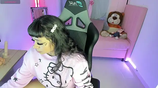 zoesullivan online show from March 18, 2025, 9:56 am