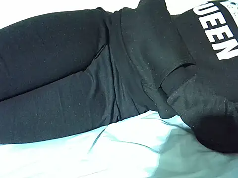 Snapshot of naughtycate_ chatting on December 23, 2025, 9:30 am naughtycate online show from December 23, 2025, 9:30 am