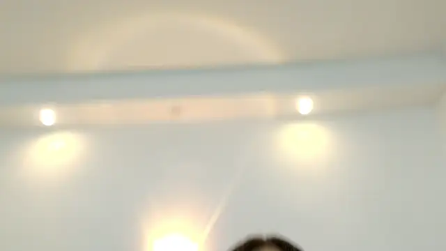 Juliabadlee online show from November 12, 2025, 8:34 pm