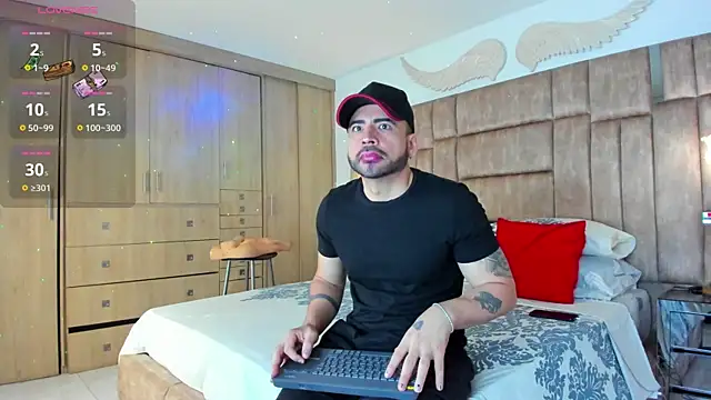 petterwilly1 online show from October 12, 2025, 3:13 pm