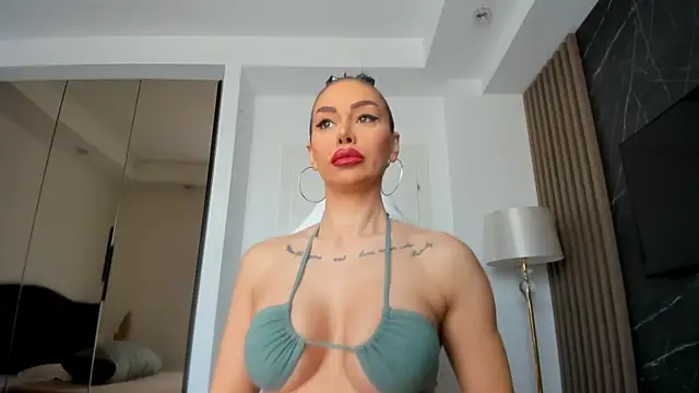 Alessa Burns online show from March 10, 2025, 7:00 am