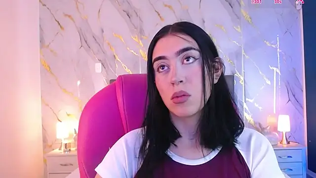 Julieta De Los Angeles online show from March 11, 2025, 3:47 am