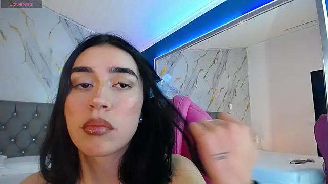 Julieta De Los Angeles online show from January 20, 2025, 6:53 am