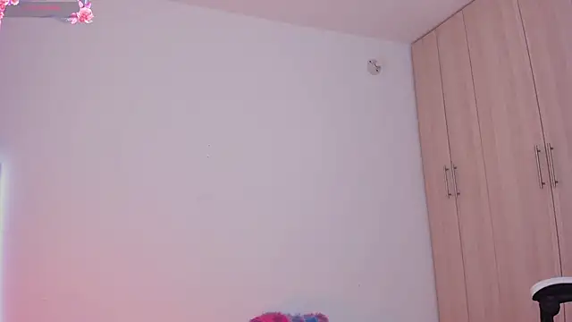 liaqueen610 online show from February 7, 2025, 11:55 pm