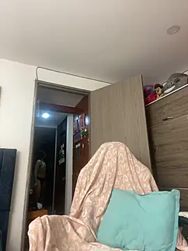 liaqueen610 online show from October 13, 2025, 10:54 pm