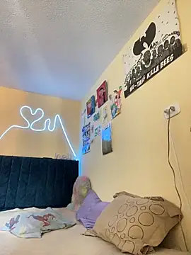 liaqueen610 online show from November 29, 2025, 1:11 pm