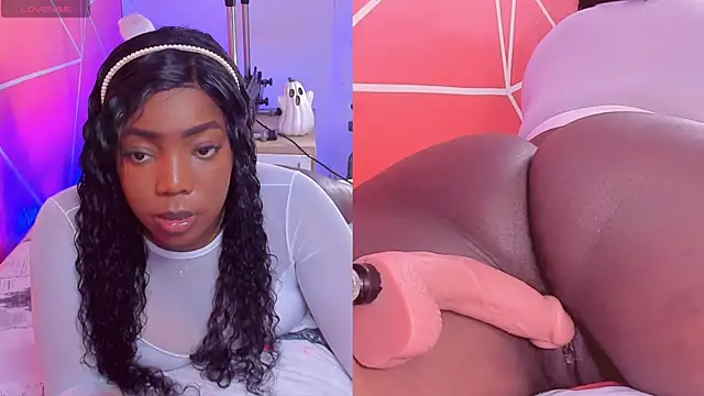 zoeethompson cm online show from October 17, 2025, 11:12 am