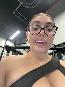 zui lu online show from March 8, 2025, 8:00 am