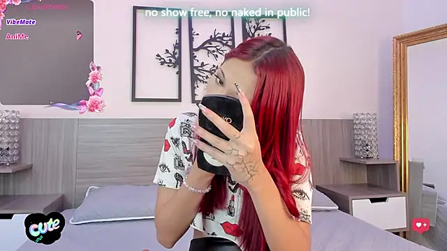Snapshot of SkinnyFoxy chatting on March 18, 2025, 9:21 pm SkinnyFoxy online show from March 18, 2025, 9:21 pm